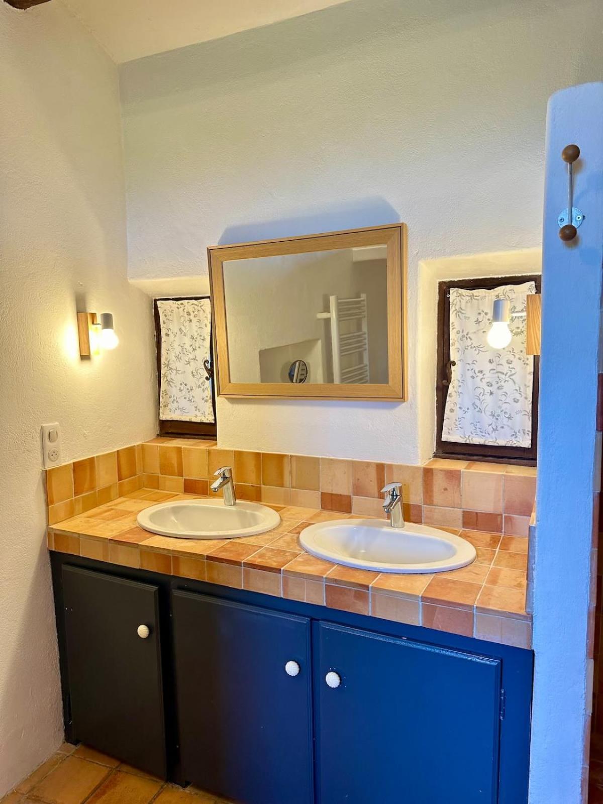 La Maison Haut-Perche Townhouse With View And Jacuzzi ソルマーヌ・ド・ボークリューズ エクステリア 写真