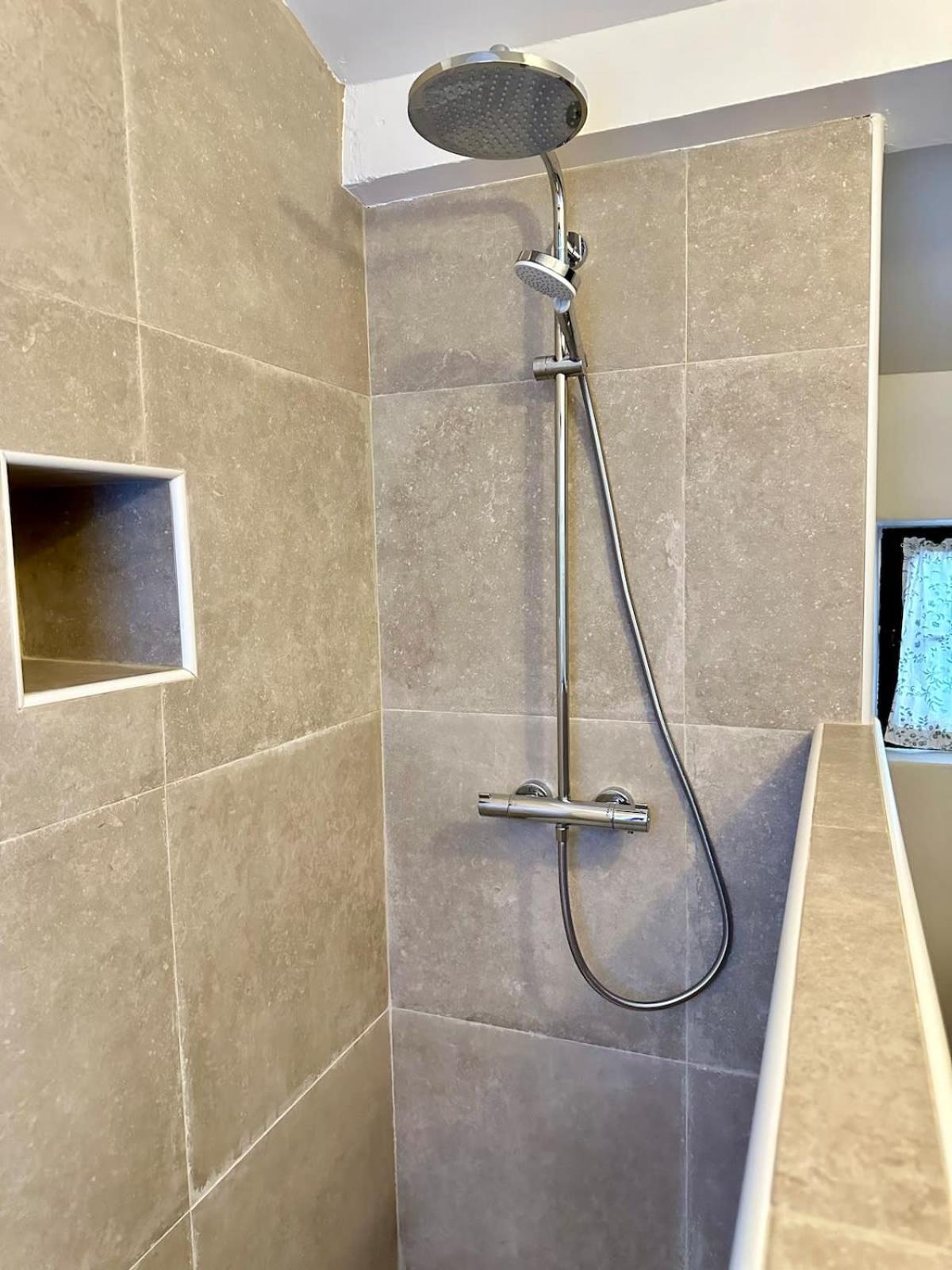 La Maison Haut-Perche Townhouse With View And Jacuzzi ソルマーヌ・ド・ボークリューズ エクステリア 写真