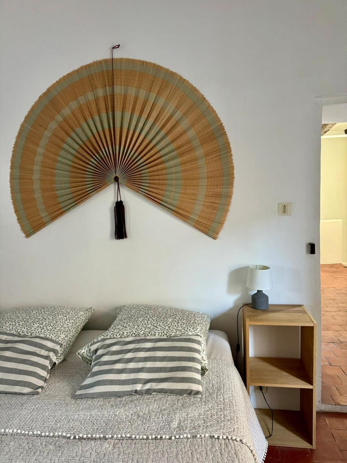 La Maison Haut-Perche Townhouse With View And Jacuzzi ソルマーヌ・ド・ボークリューズ エクステリア 写真