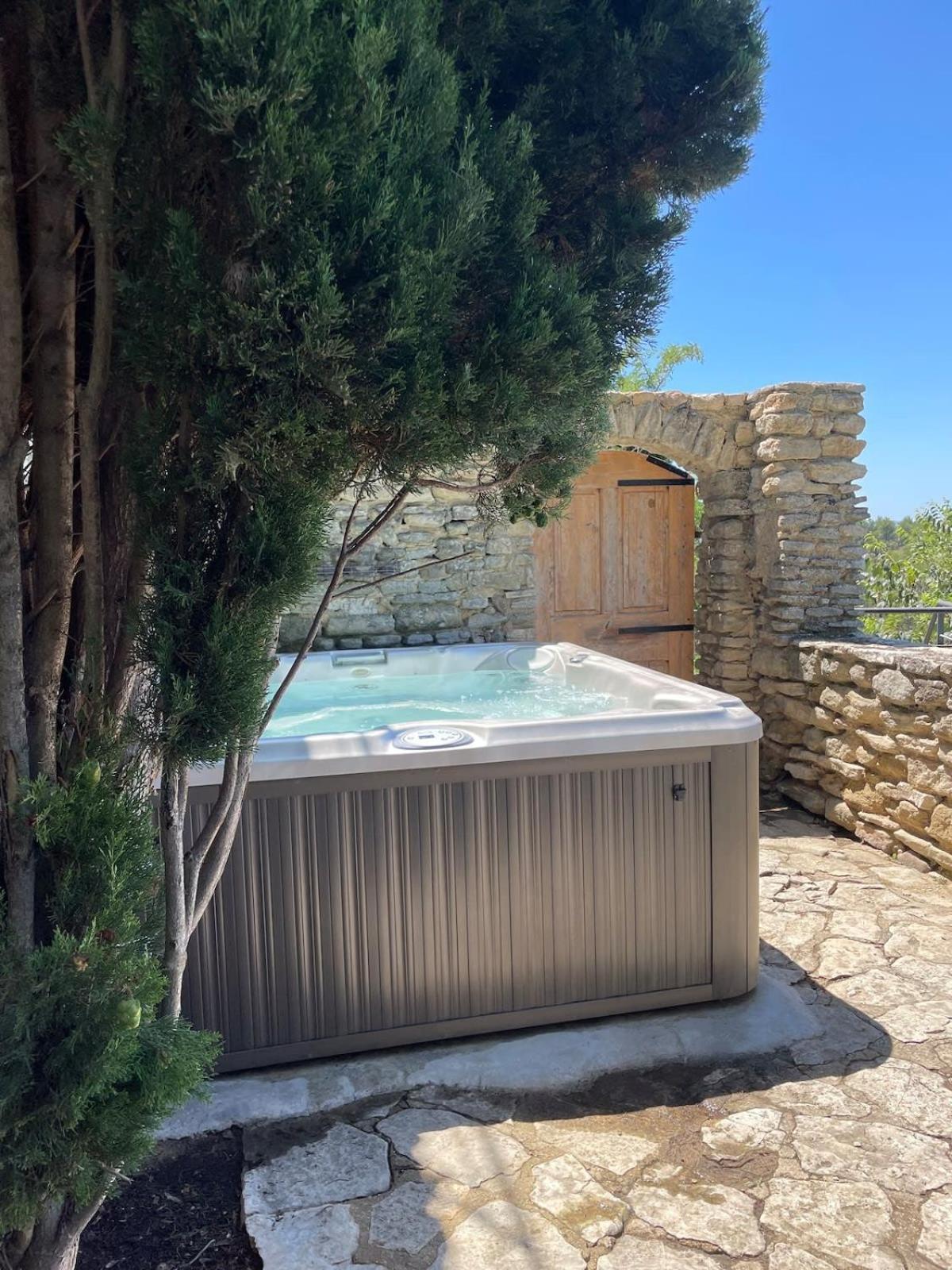 La Maison Haut-Perche Townhouse With View And Jacuzzi ソルマーヌ・ド・ボークリューズ エクステリア 写真